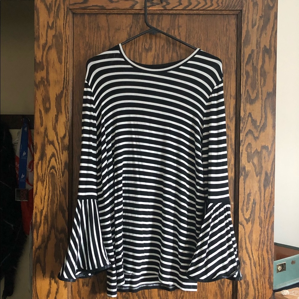 Avery Belle Sleeve Knit Top